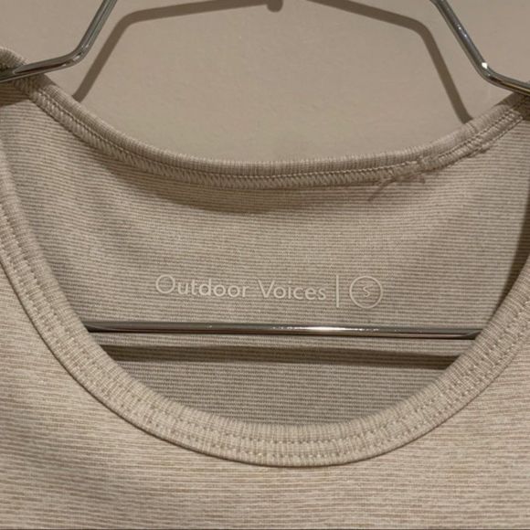 Outdoor Voices high neck crop top size small - Picture 2 of 6